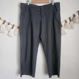 Patagonia Gray Hiking Lightweight Crop Pants Athletic Outdoor Performance 10